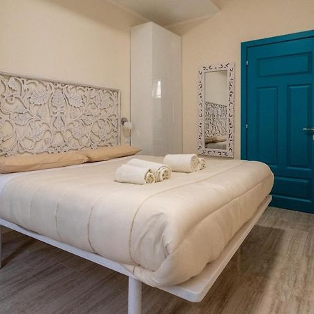 רומא Room With Independent Entrance - Termini/Aquarium מראה חיצוני תמונה