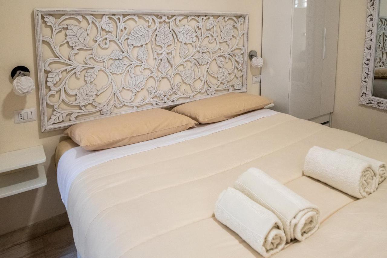 רומא Room With Independent Entrance - Termini/Aquarium מראה חיצוני תמונה