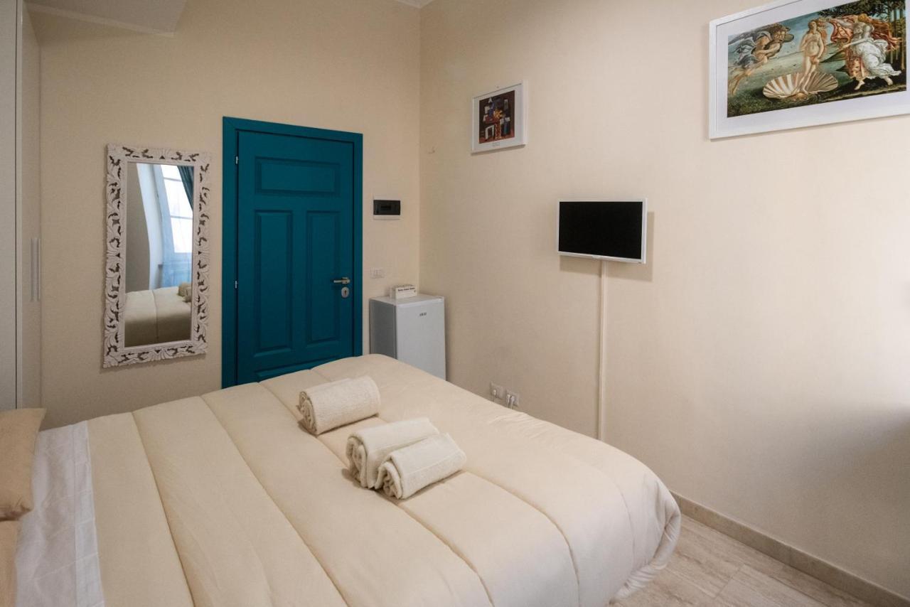 רומא Room With Independent Entrance - Termini/Aquarium מראה חיצוני תמונה