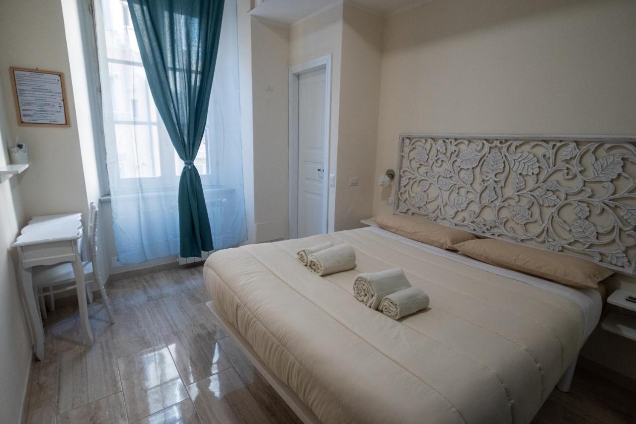 רומא Room With Independent Entrance - Termini/Aquarium מראה חיצוני תמונה